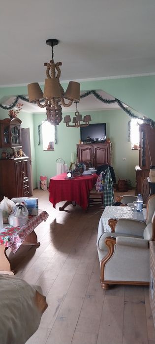 Vând urgent casă in comuna Seleuș..Pret: 80000 euro Negociabil