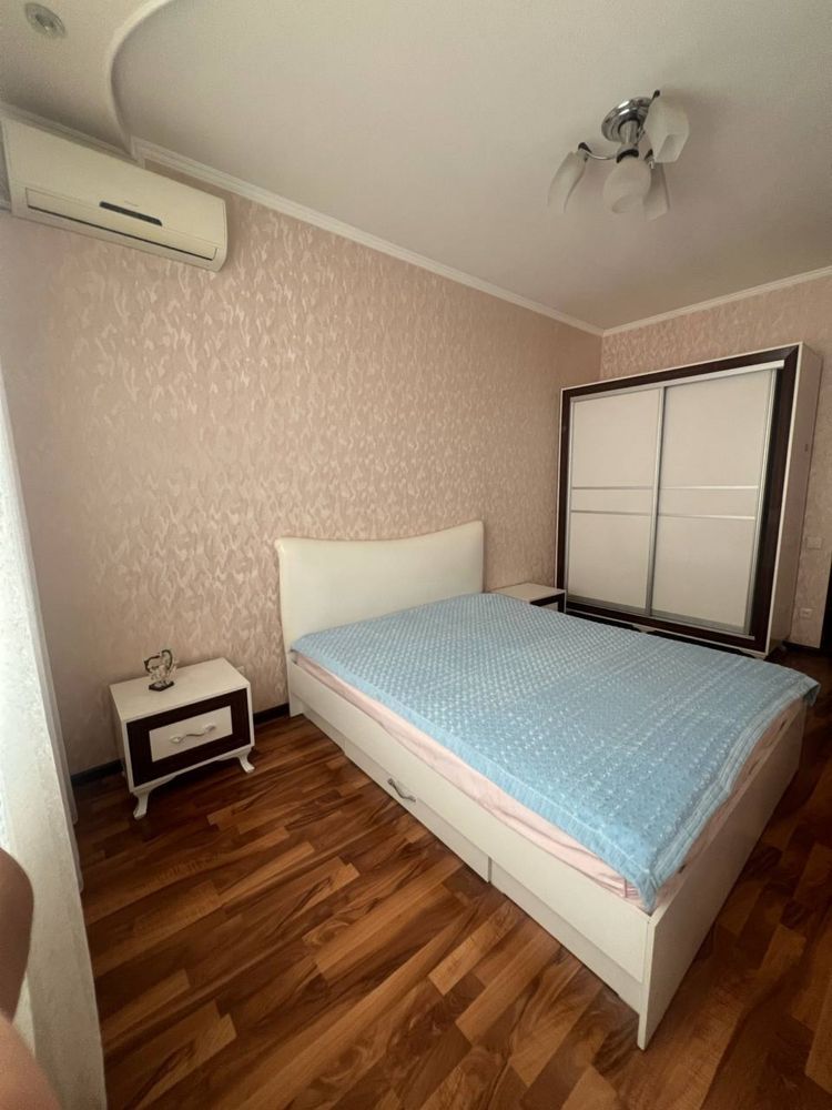 Аренда м Ойбек 4/8/9, 100 кв м, с ремонтом, долгосрочно