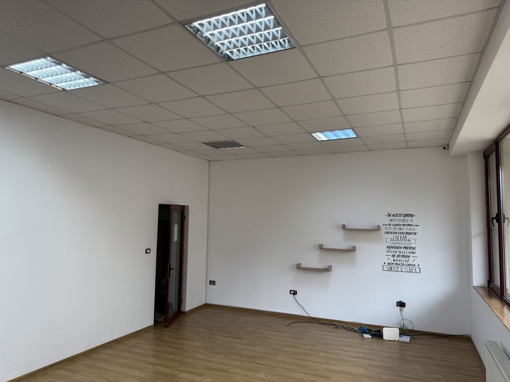Inchiriez birouri pentru activitati comerciale in centru Mun Tulcea
