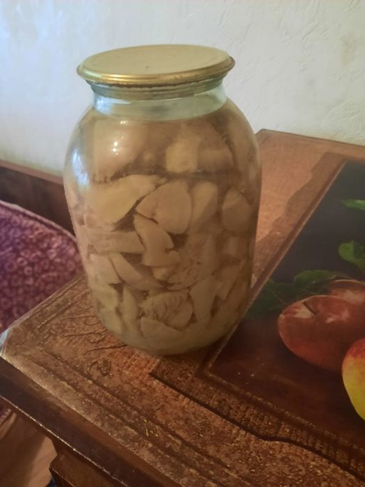 Грибы маринованные  в 2 л.банках