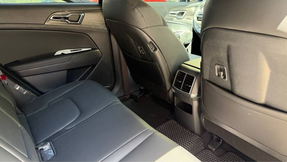 Kia Sportage Premium FWD 1 800