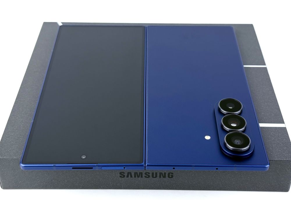 НОВ! Samsung Galaxy Z Fold 7 5G 256GB 12RAM Blue Shadow 2г. Гаранция!