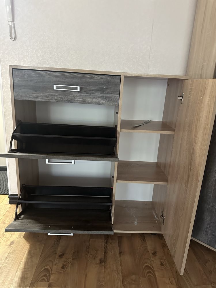 Продам Прихожую 3 предмета