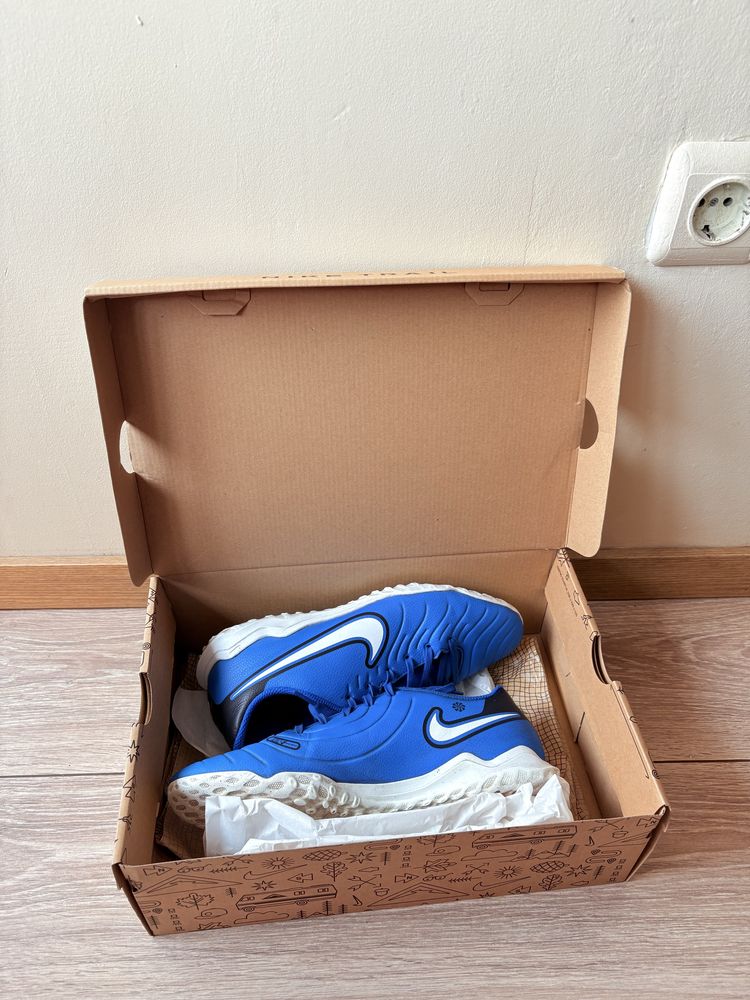 Стоножки Nike Tempo 41 nomer 26cm