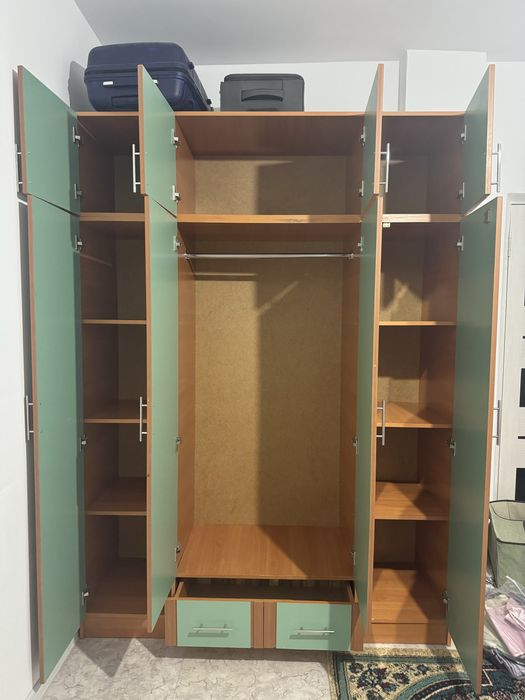 Продаётся шкаф! Размер: 160×220 см  Состояние: отличное