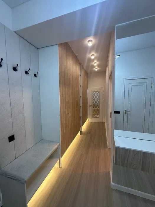 Новостройка 3 ком квартира, Махтумкули, новый ЕВРО ремонт 70м2