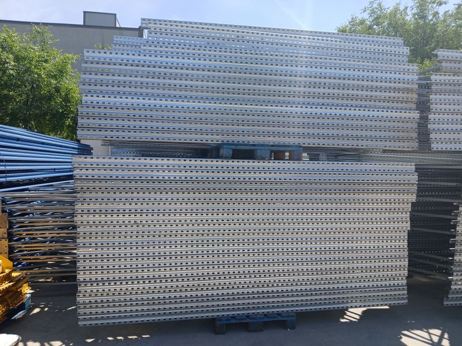 Avem rafturi metalice industriale reglabile de vânzare