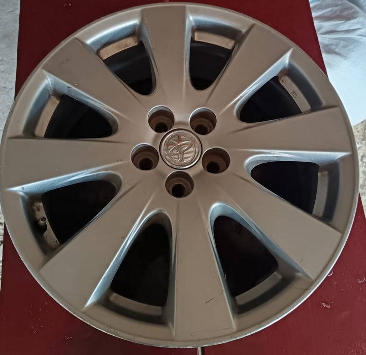 Janta original Toyota Avensis