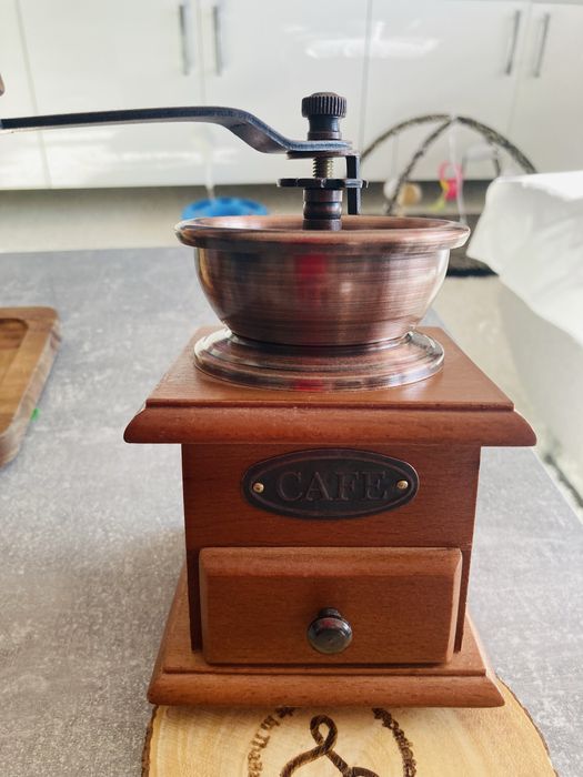 Rasnita manuala de cafea