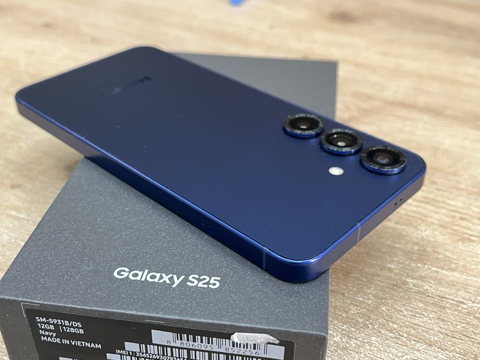 Samsung S25 128GB Перфектен на 23 Цикъла