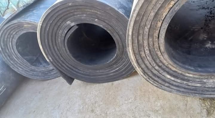 Vând preș pentr animale