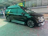 Kia Carnival limousine