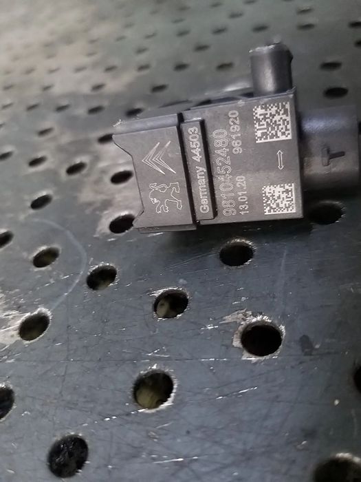Senzor impact peugeot 2008 2 9810452480