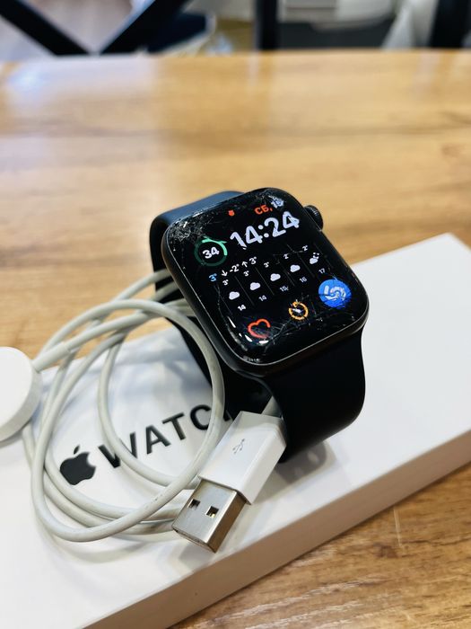 Apple Watch SE 44mm