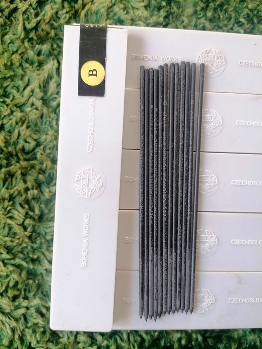 Графитени писци B