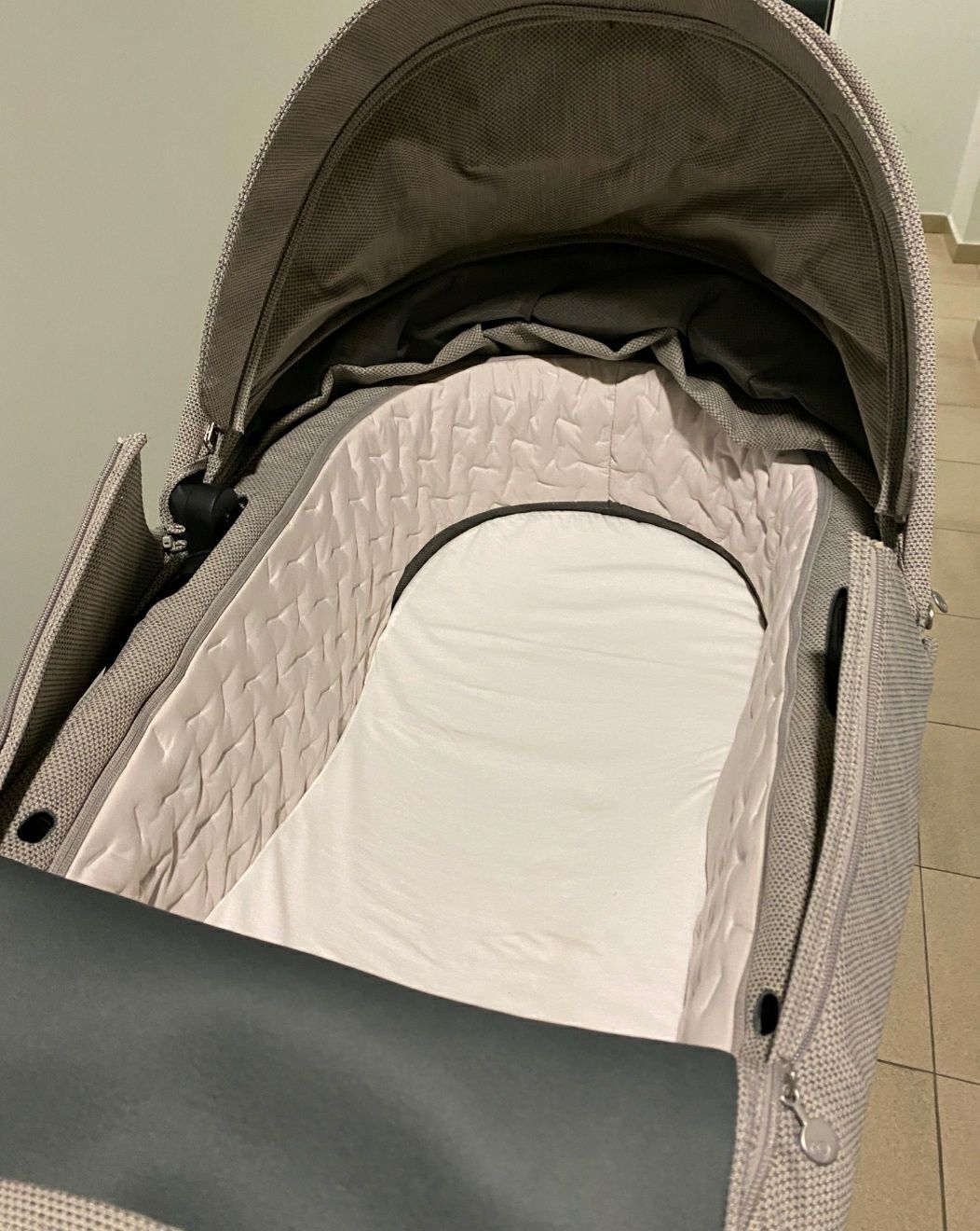 Stokke Xplory 6 с 2 коша