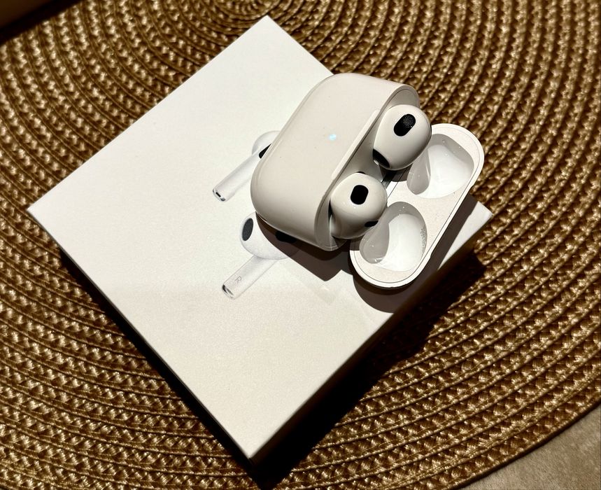 Casti AirPods Apple 3rd generation