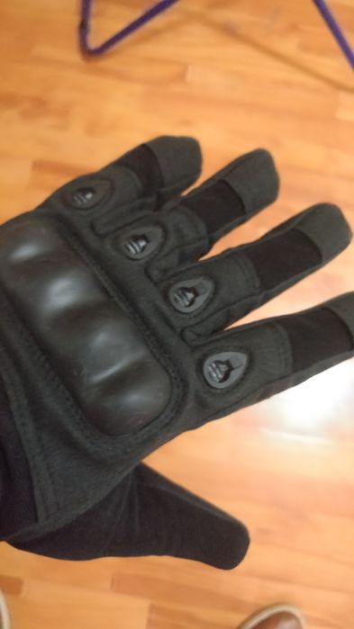 Manusi supravietuire