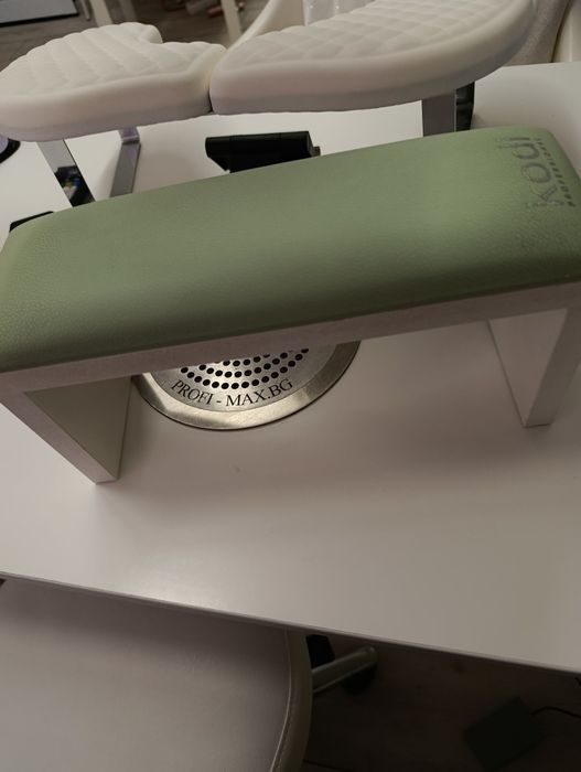 Поставка за маникюр Kodi