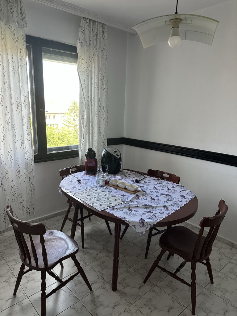 Дава се под наем Тристаен апартамент в Плевен, Сторгозия - 95 кв.м за 244.8 € - Снимка #5