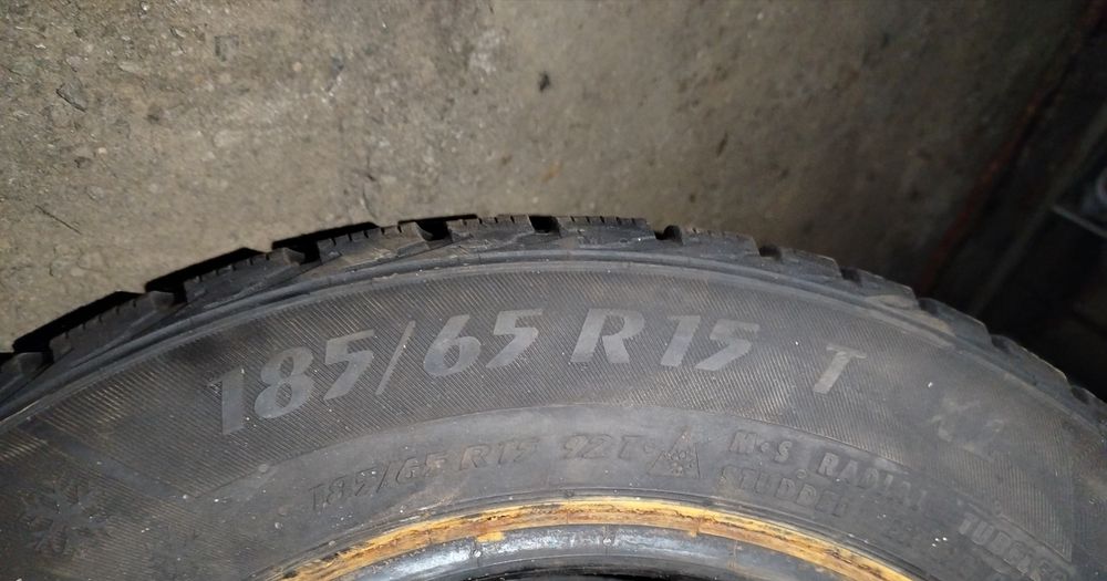 Шины зимние 185/65/15
