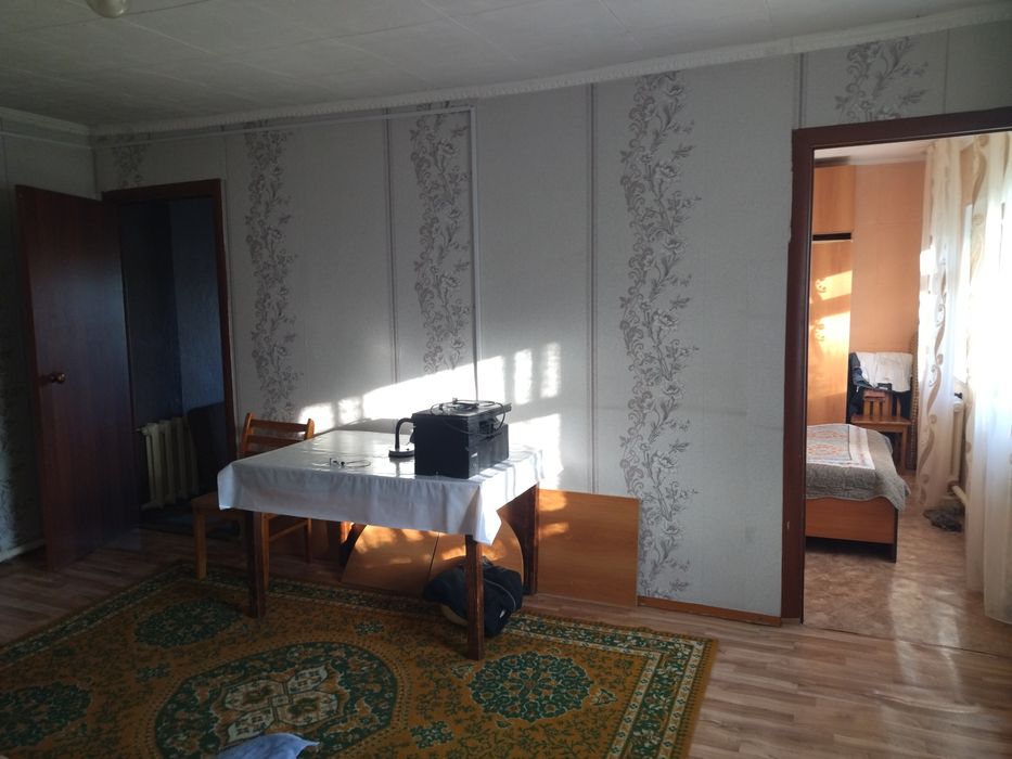 Продам дом,район школы # 2,з жилые комнаты