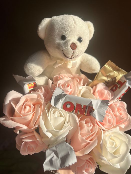 Кутия с мече и розички