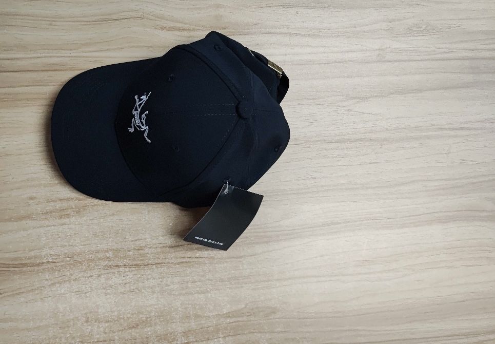 Sapca arcteryx noua