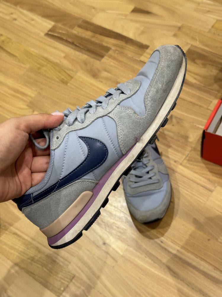 Кроссовки женские Nike оригинал б/у
