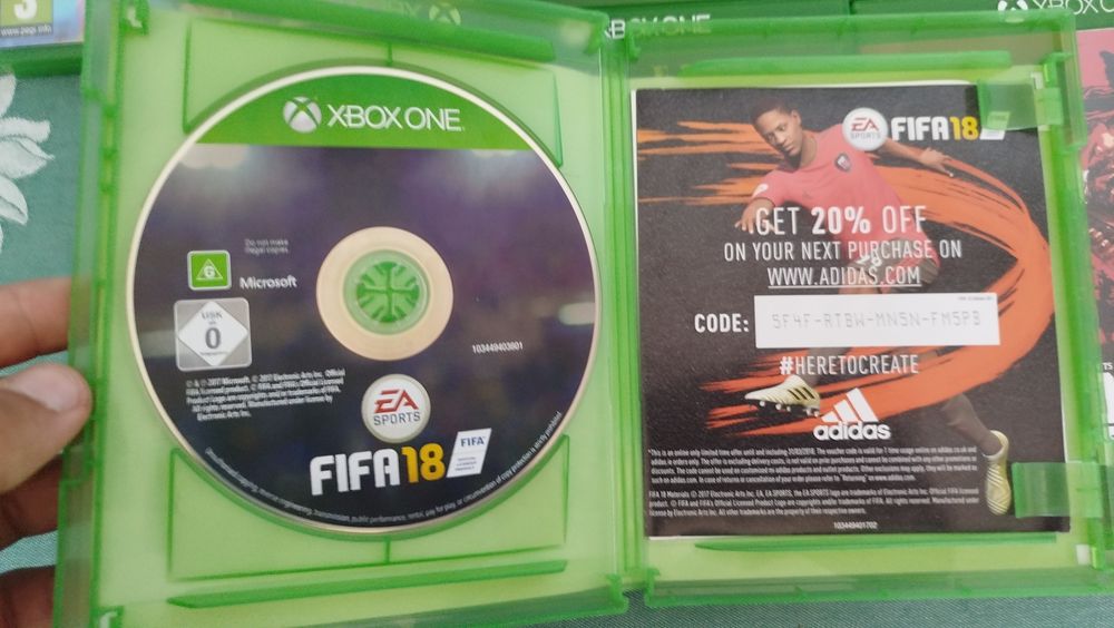 Vand jocuri xbox one perfecta stare