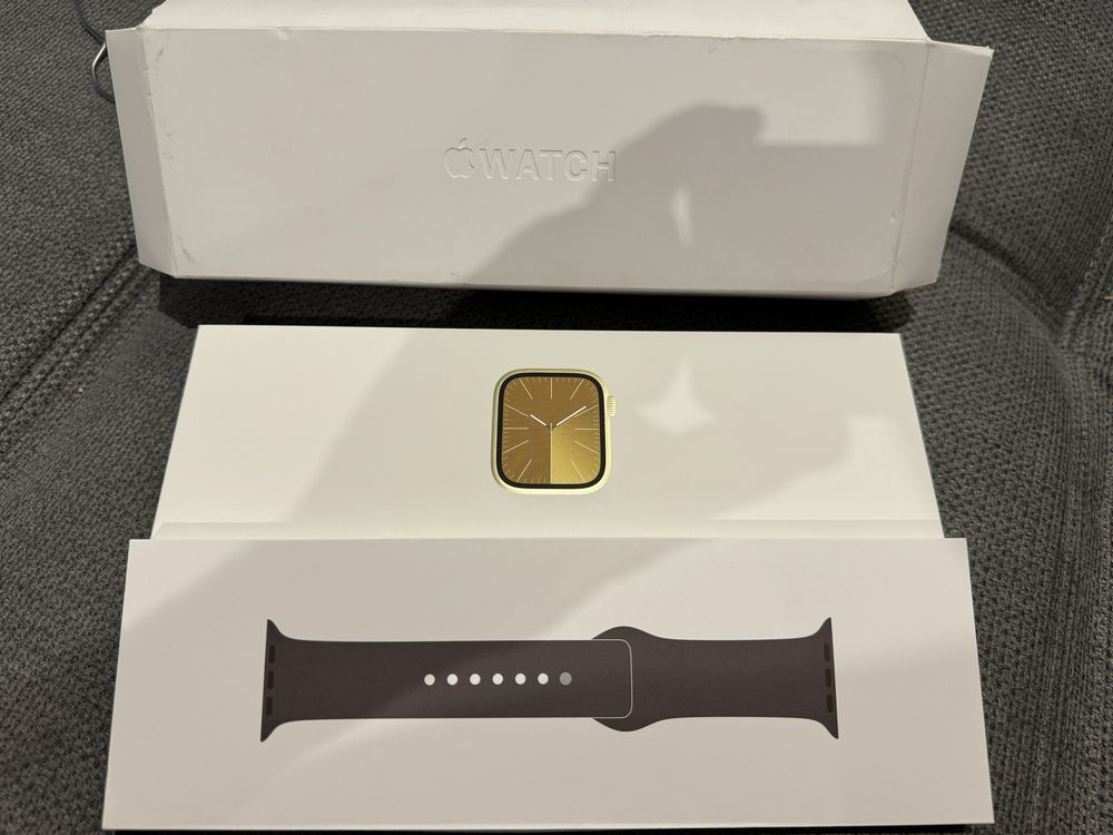 Apple Watch Series 9 41mm Gold stainless,cellular