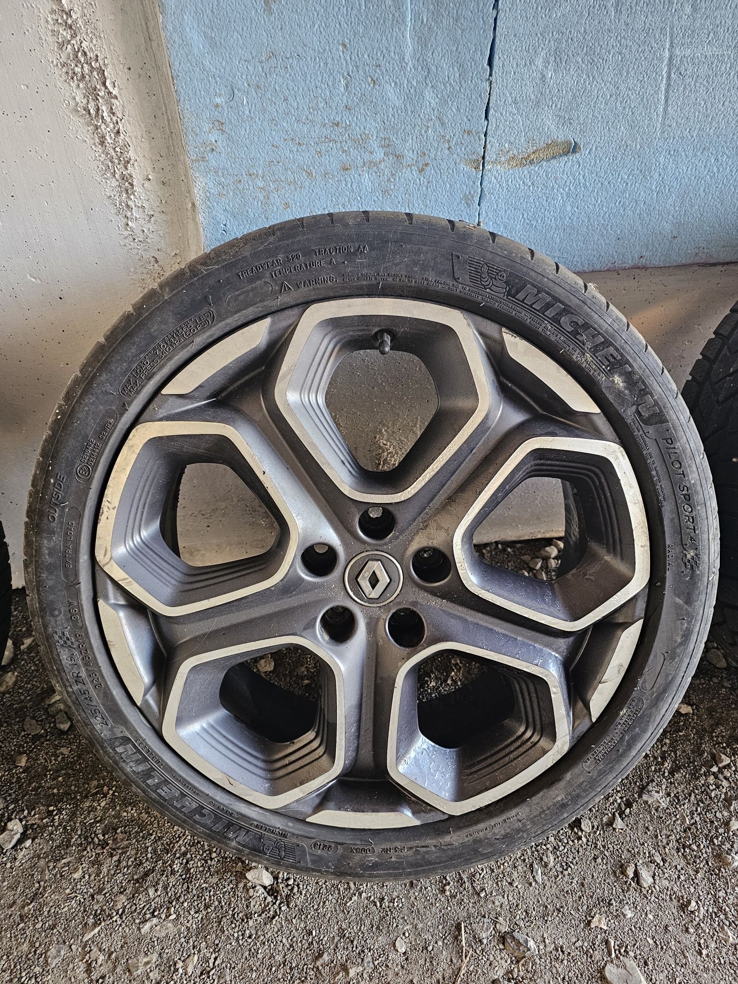Гуми с джанти R19 RENO KADJAR