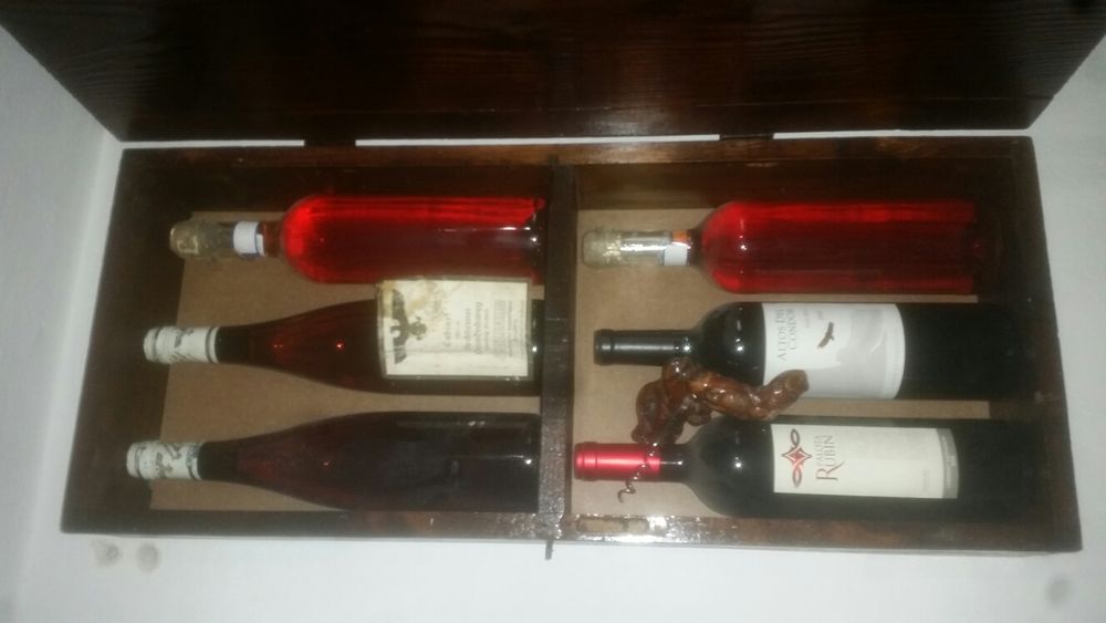 Suport Cutie sticle de vin raft antic