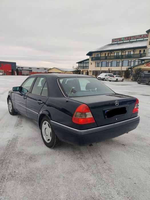 Vând Mercedes Benz w202