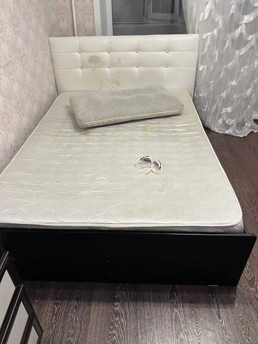 Кровать для спальни