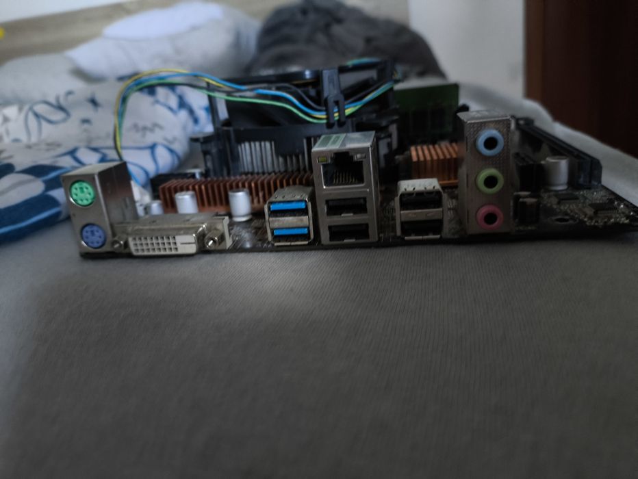 Комплект на i5 7500 със 16 гб рам