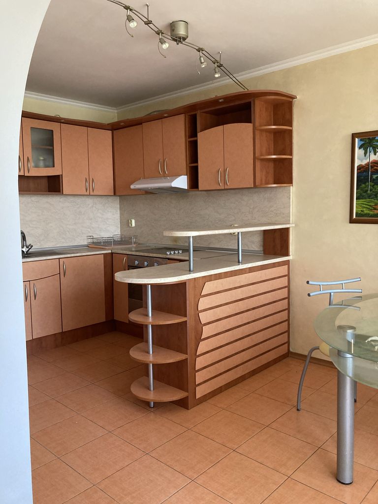 Дава се под наем Тристаен апартамент в Свети Влас - 98 кв.м за 331.5 € - Снимка #1