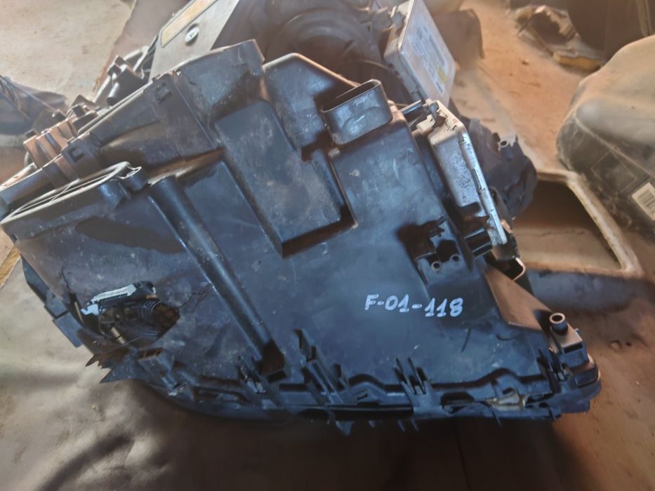 Бмв Ф01 Ф02 фарове на части дайнамик ксенон bmw f01 f02 dynamic xenon