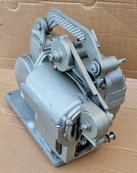 Aparat proiectie cinematografica T16 IO.R 116 mm românesc