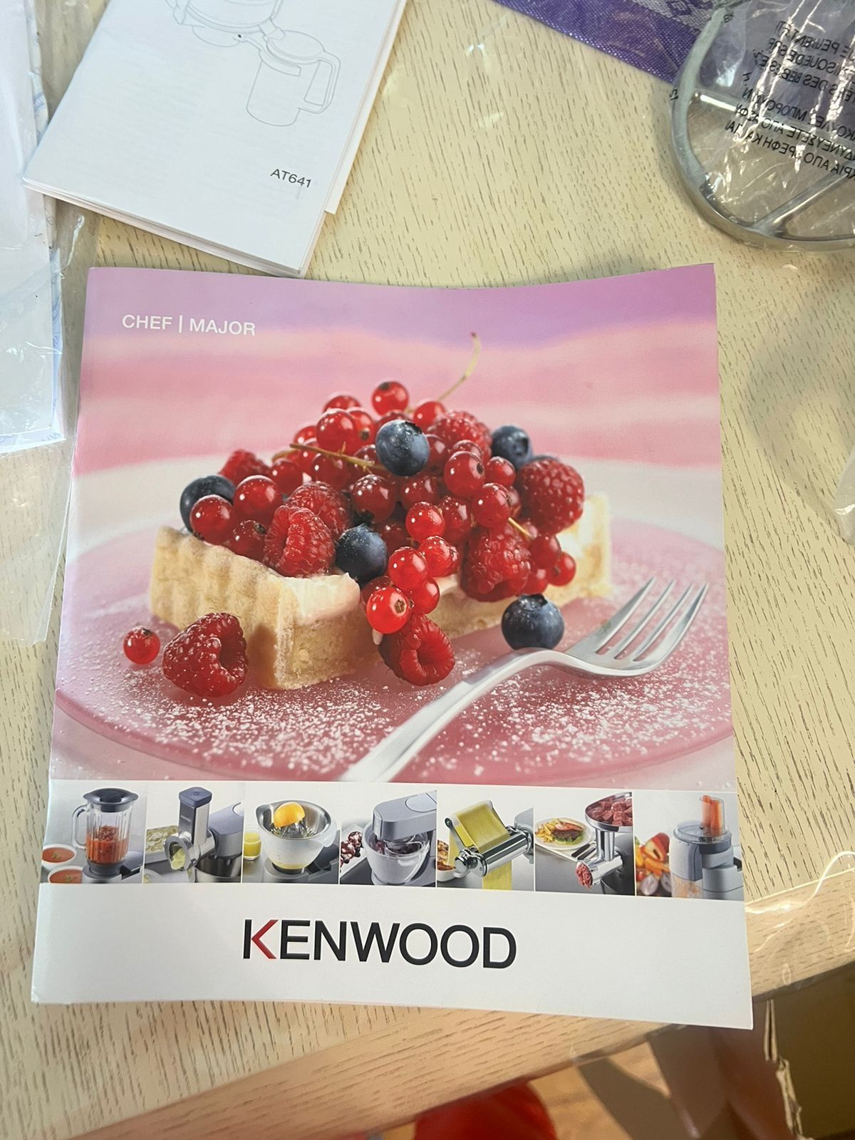 Продам кухонный комбаин kenwood