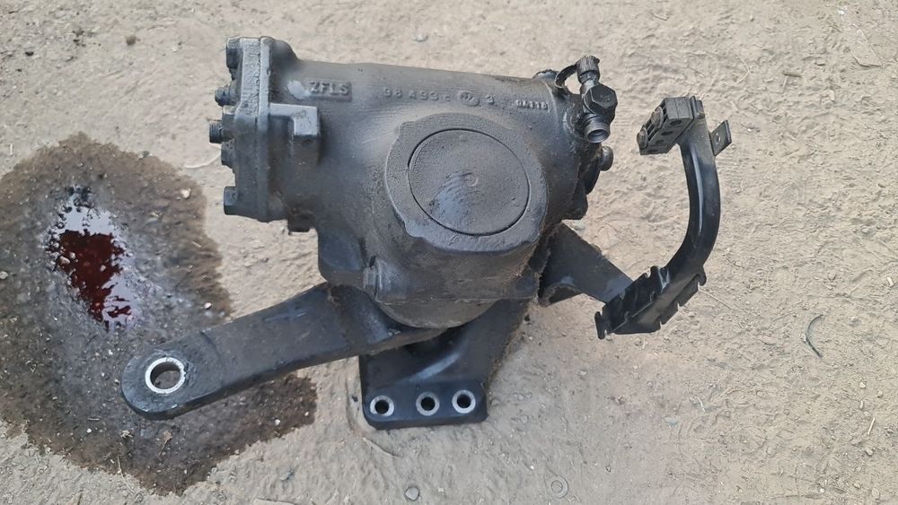 Рулевой сотилади