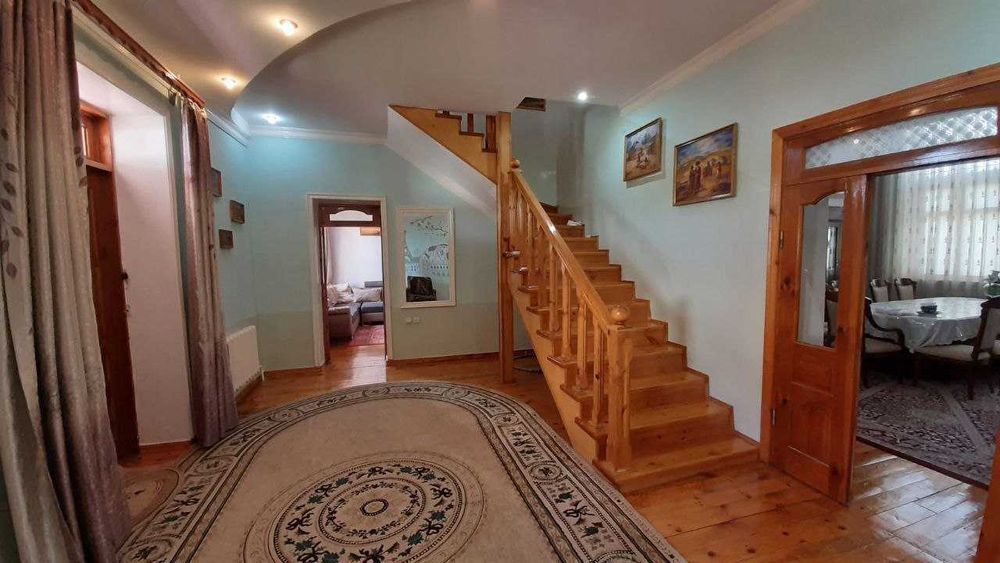 Продаётся двух этажный кирпичный дом в Хасанбае 10 соток