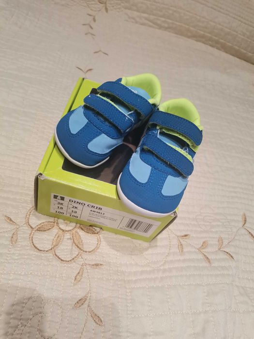 Adidași Adidas nr 18