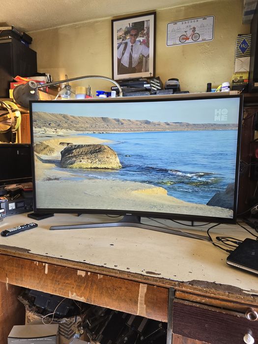 Samsung Ue49KU6172 извит