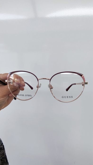 Диоптрични очила. Guess