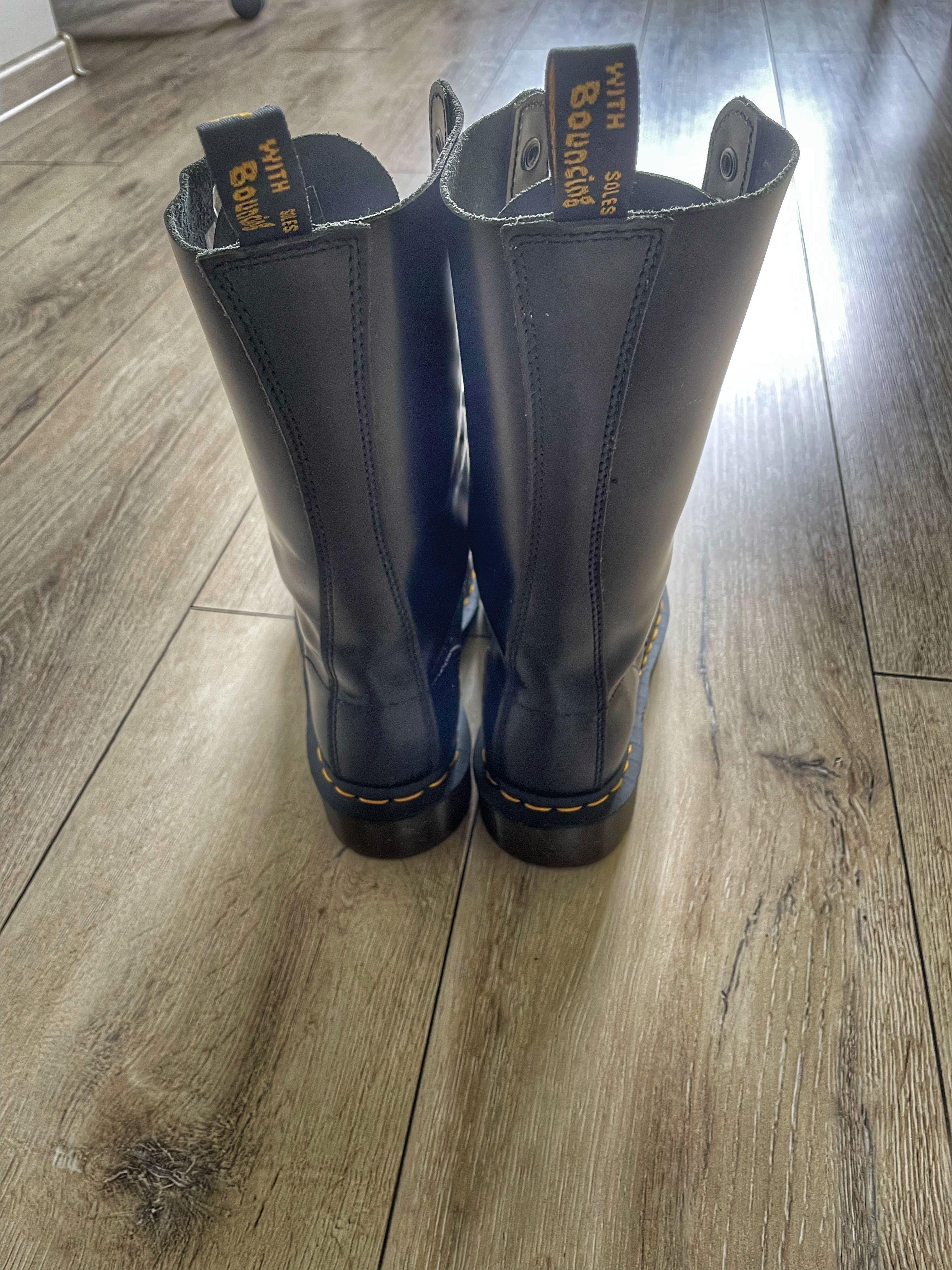 Ghete Bocanci Dama Dr Martens