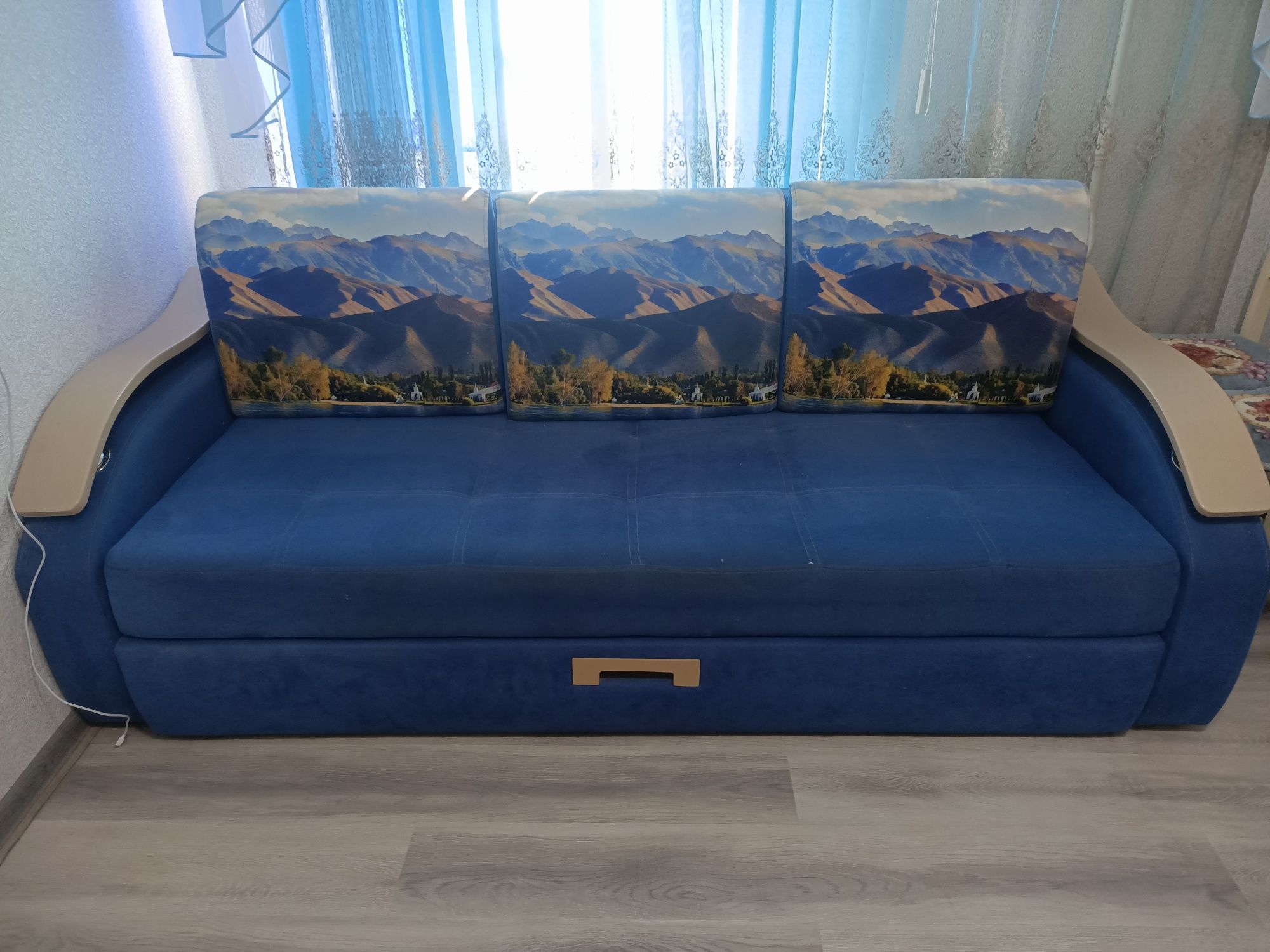 Продается раскладной диван