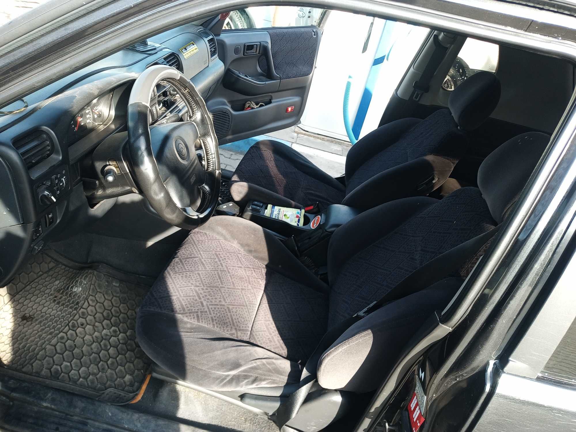 Продавам джип opel frontera 2.2i