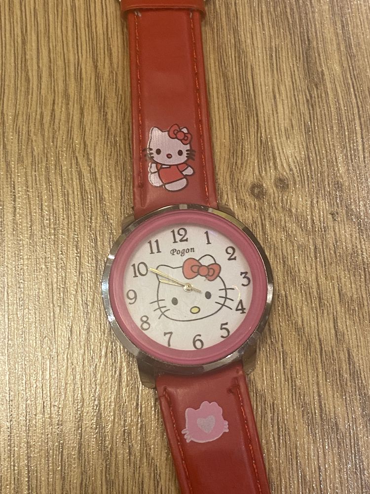 Уникален дамски часовник Hello Kitty и гривничка Hello Kitty