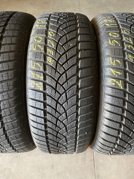 Anvelope iarna 215/50/18 Goodyear Ultra Grip Performance 215 50 18 R18